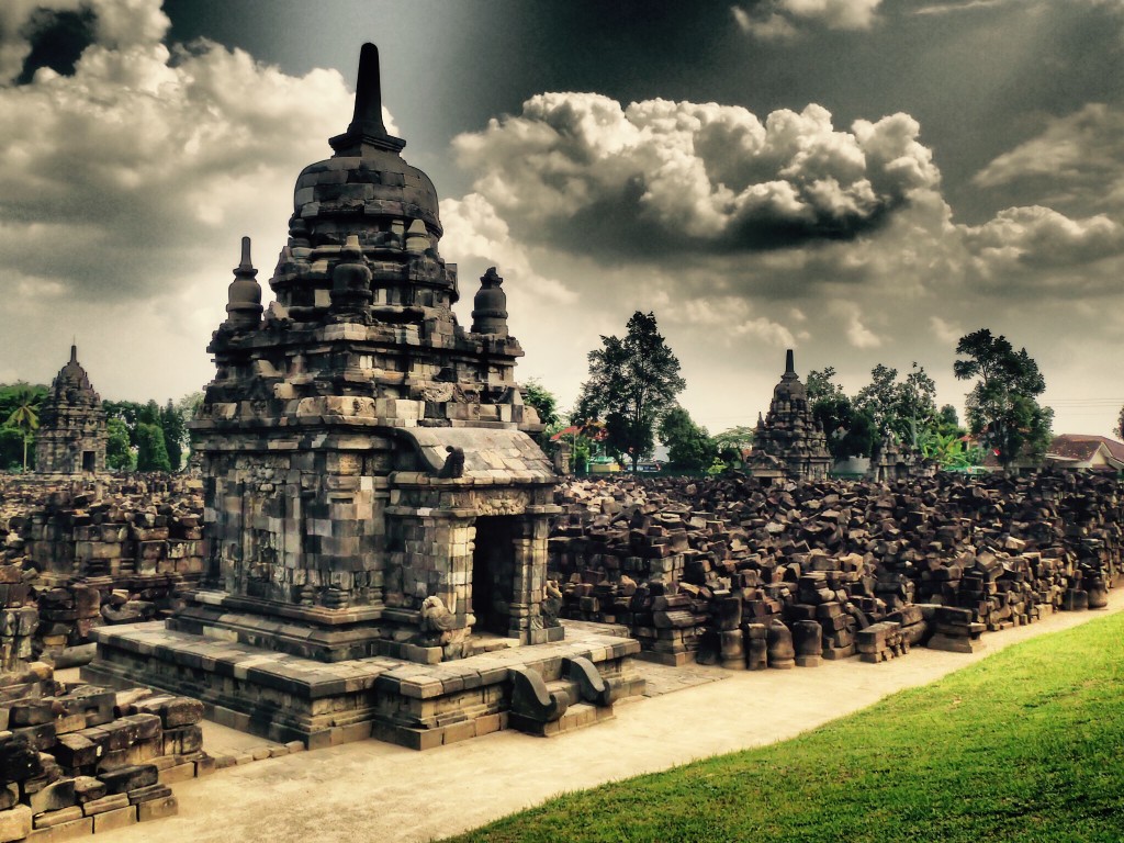 Borobudur-et-prambanan-candi