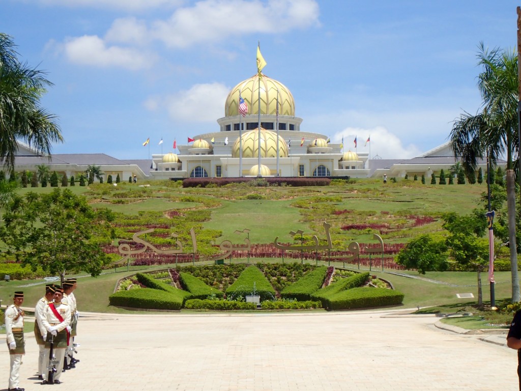 Visitar-Kuala-Lumpur-sitios-interes-palacio