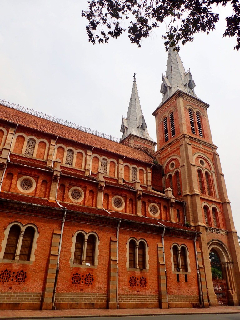 Ho-Chi-Minh-Cathedrale 
