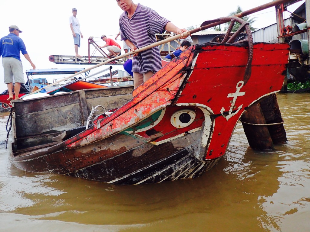 Mercados-flotantes-Mekong-Cai-Rang-Phong-Dien-barco-ojos
