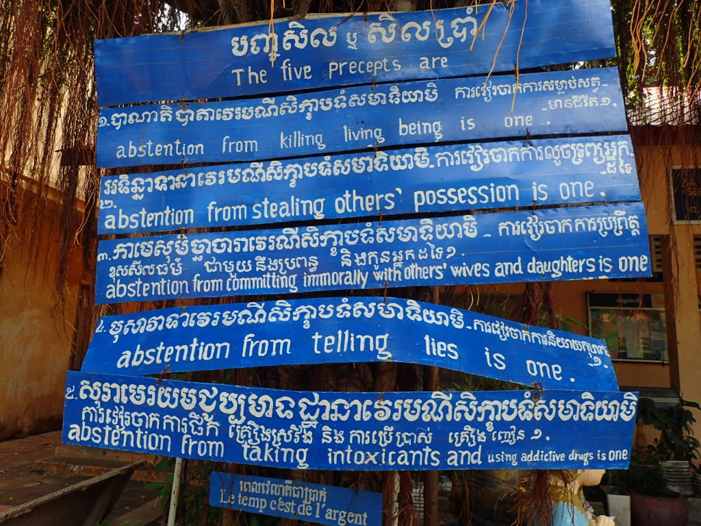 Phnom-Penh-renouvelee-Regles-monastere 