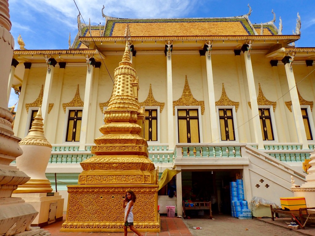 Phnom-Penh-renovada-Templos-monasterios