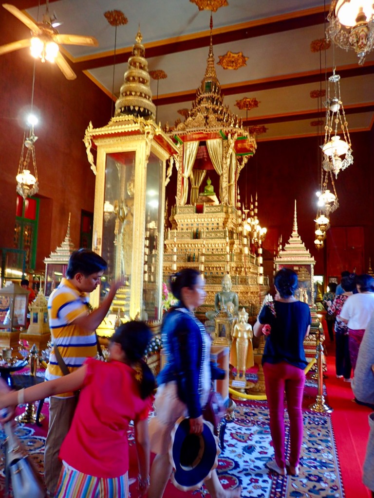Phnom-Penh-renovada-Templo-plata