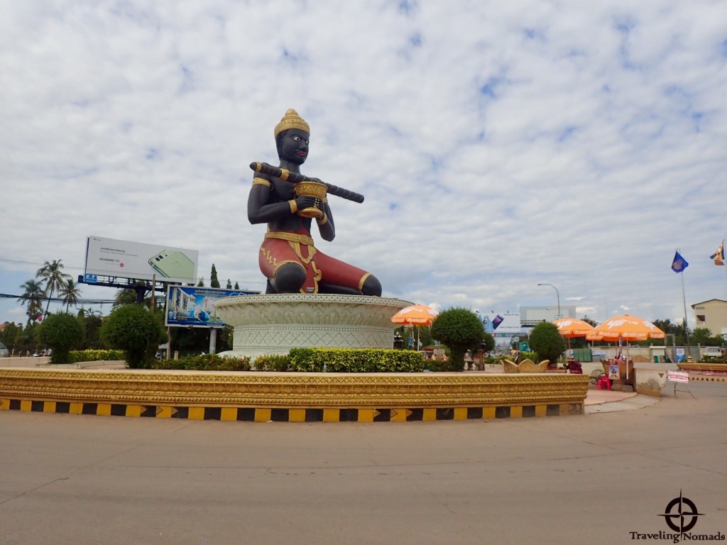 cosas-que-hacer-battambang-estatua
